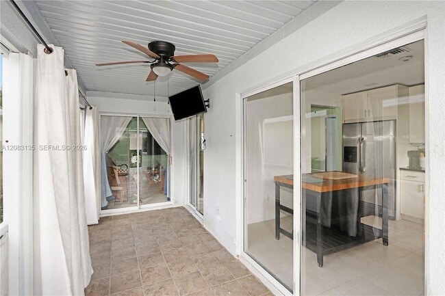 Photo - 527 SE 21st Dr