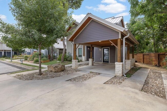 Photo - 3116 Sacbe Cove