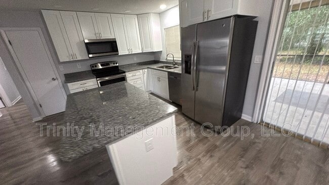 Photo - 2000 NE 50th Pl