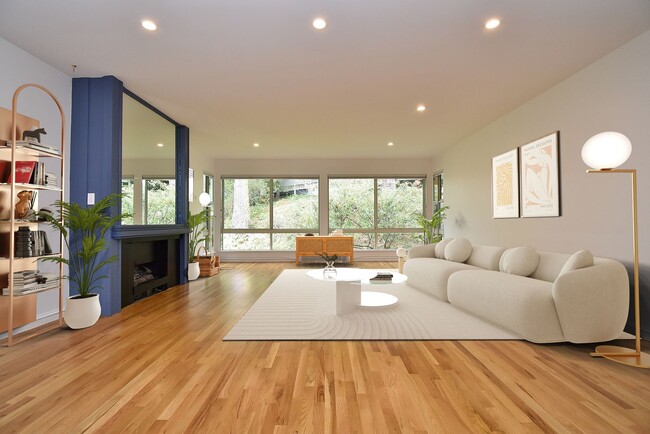 Photo - Spacious 2 BR/2 BA in Desirable Diamond He... Unit 205C