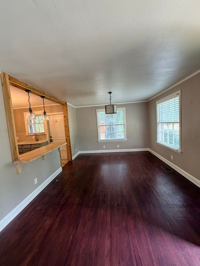 Photo - Beautiful 2 Bedroom Unit near LSUS!