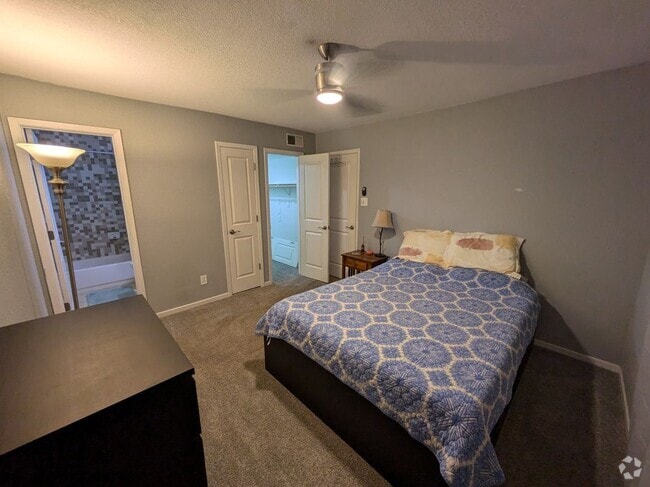 Building Photo - 3204 Menchaca Rd Rental