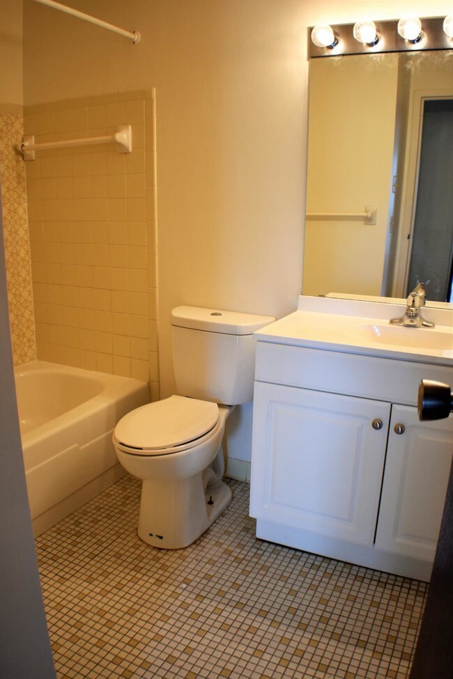 Photo - LaBoiteaux Woods Apartments