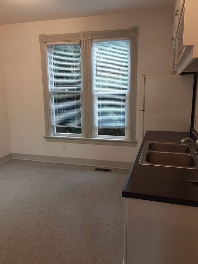 Photo - 511 E Chestnut St Unit 101
