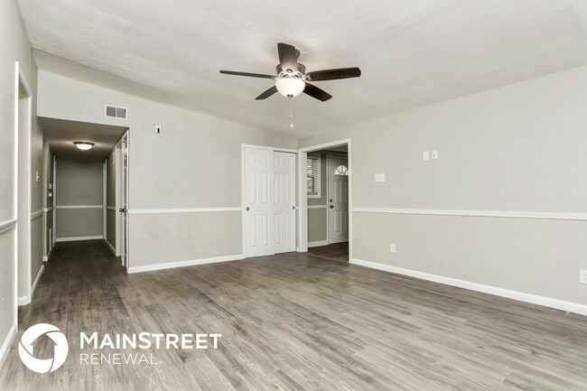 Photo - 955 Robinwood Dr