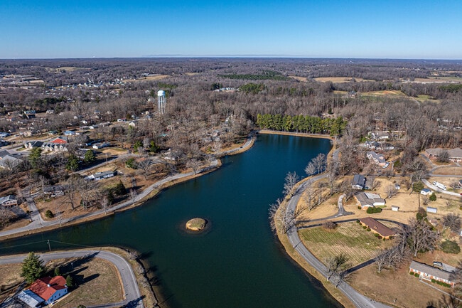 Photo - 205 W Lake Dr