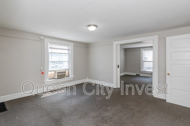 Photo - 115 E Foraker St Unit 2