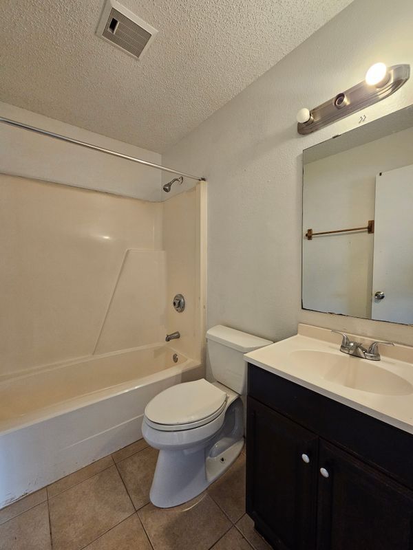 Photo - 247 THORN TREE PLACE, Unit #247 Unit #247
