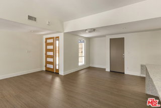 Photo - 22427 De Kalb Dr