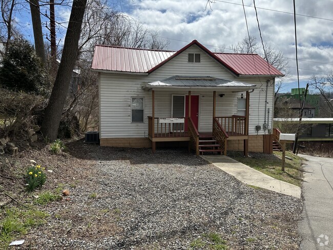 Building Photo - 20 Trade St Rental