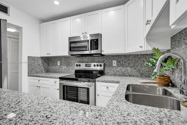 Photo - 9301 SW 92nd Ave Unit A310