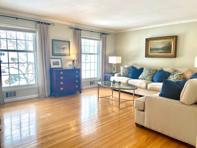 Photo - 8 Buchanan Rd