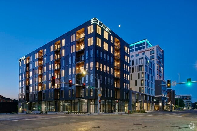Building Photo - 300 S Clinton St Unit 603 Rental