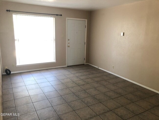 Photo - 10073 Kirwood St