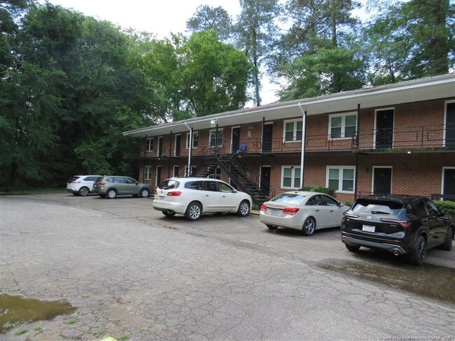 Building Photo - 210 Colonial Dr