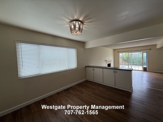 Photo - 1729 Kearny St