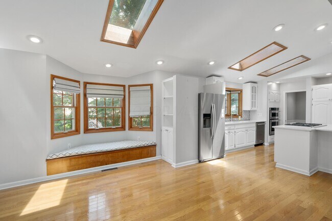Photo - 4260 Reedbury Ln