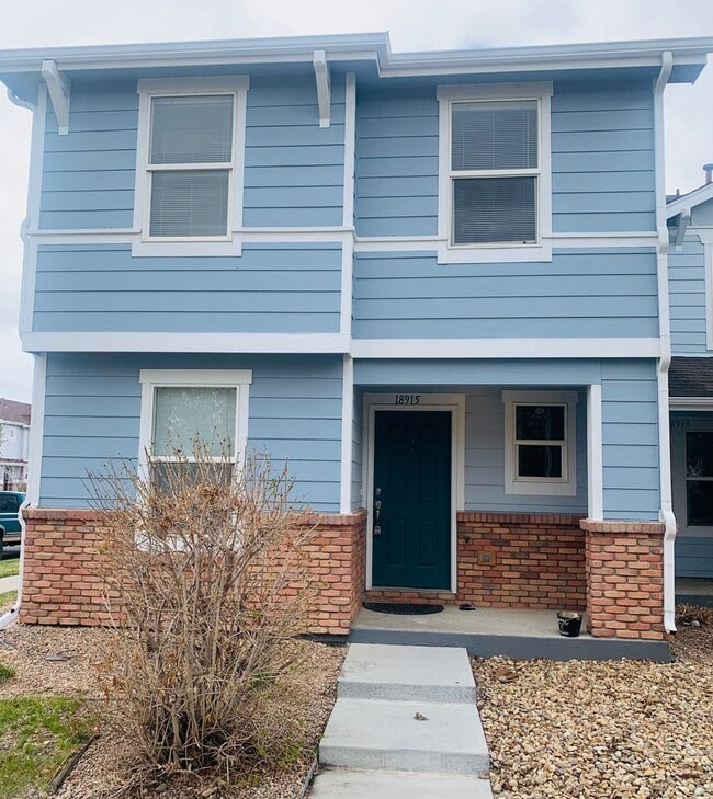 3 Bedroom 2 Bathroom Townhome Close to DIA - 3 Bedroom 2 Bathroom Townhome Close to DIA