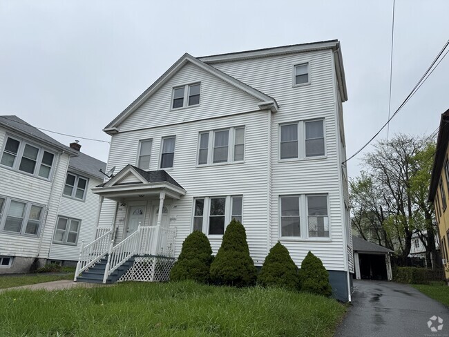 Building Photo - 94-96-96 Thomaston St Rental