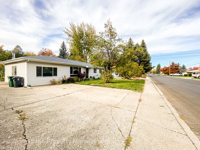 Photo - Pet Friendly Single level home with many u...