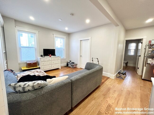 Photo - 74 Marine Rd