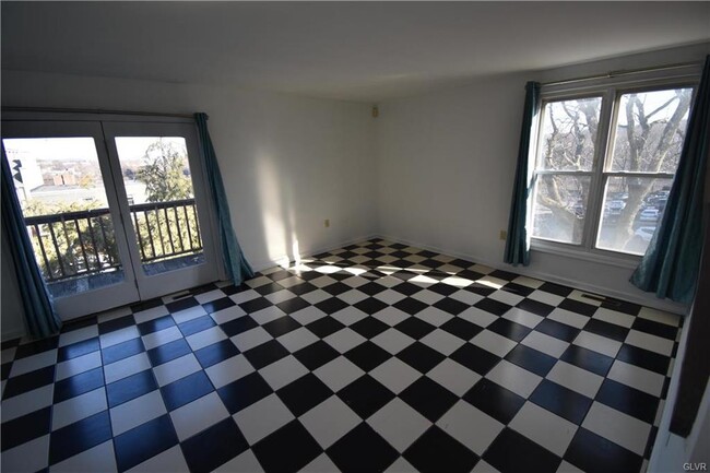 Photo - 7 Rosewood St House