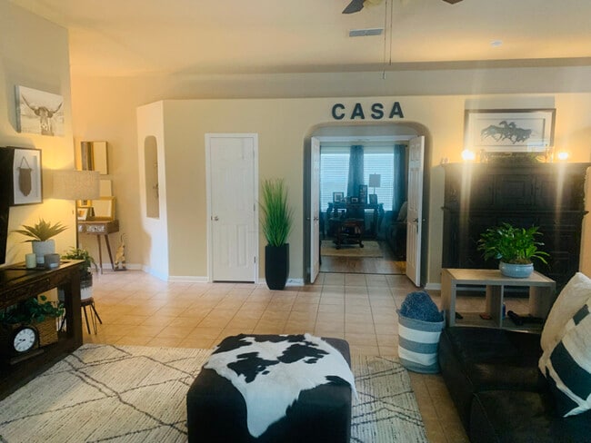 Photo - 8411 White Mulberry