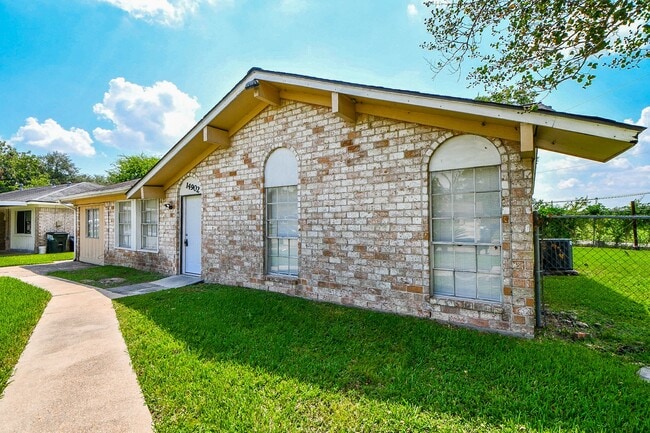 Building Photo - 14902 Gloster St Rental