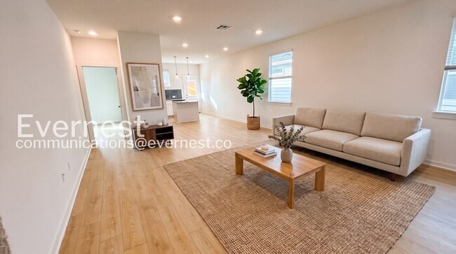 Photo - 3 Bed/2 Bath Home with Garage / Pet-Friendly / Available Now!
