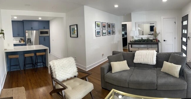 Photo - 2310 Hialeah Dr