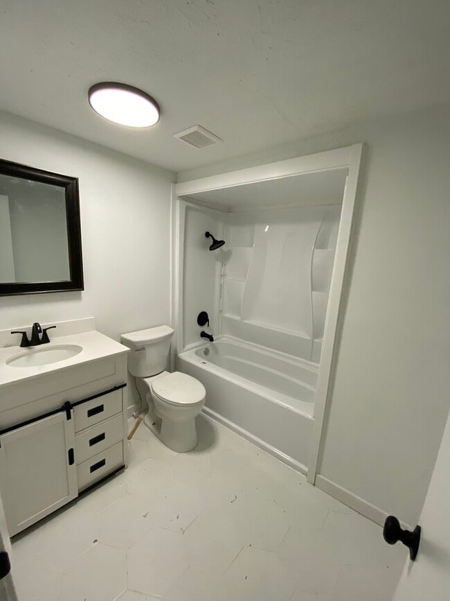 Fully Remodeled Bathroom