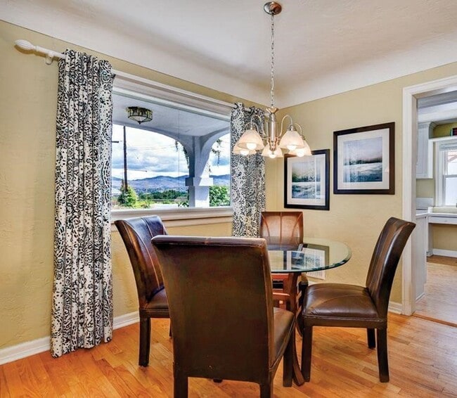 Photo - Crescent Rim - Home with a view - Short te...