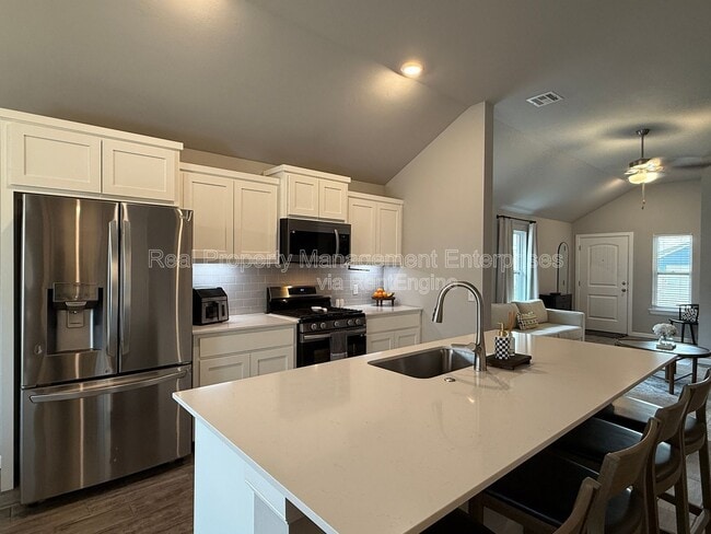 Photo - 4612 Prominence Dr