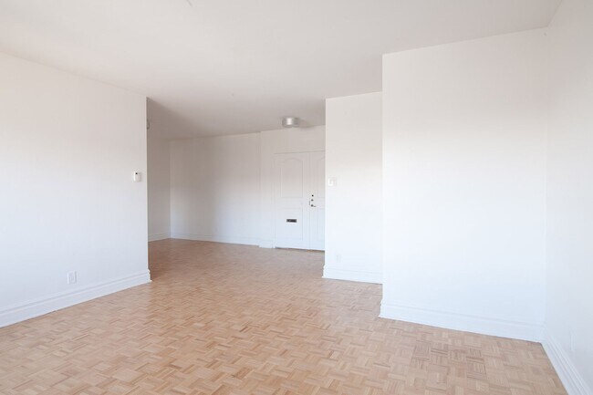 Photo - 4555 Av. Bonavista Unit 1005