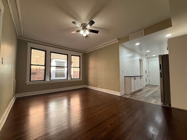Photo - 5843 S Michigan Ave Unit 2N
