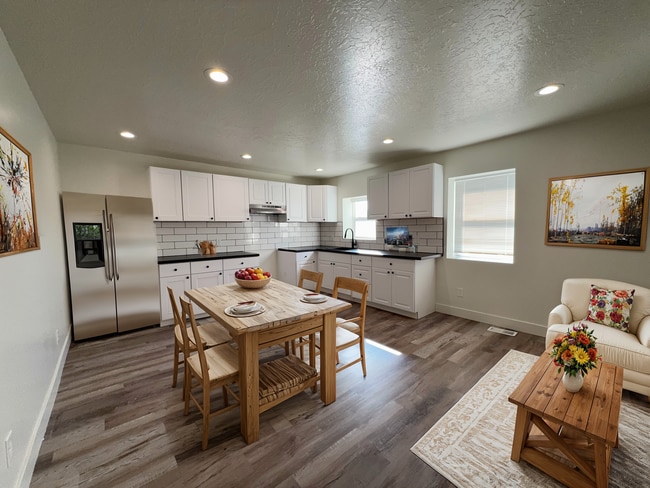 Building Photo - 3167 S 700 E