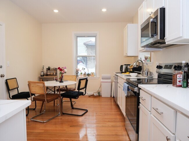 Photo - 10 Beals St Unit 2