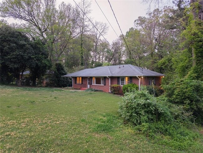 2019 Bramblewood Dr NE