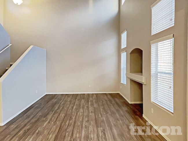 Photo - 7900 Hornbeam Ct