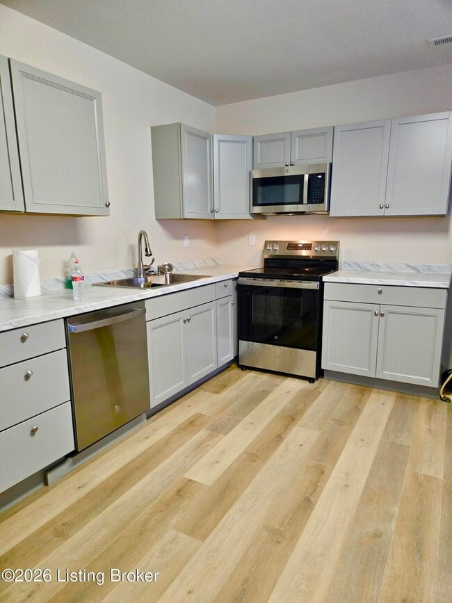 Photo - 2220 Griffiths Ave