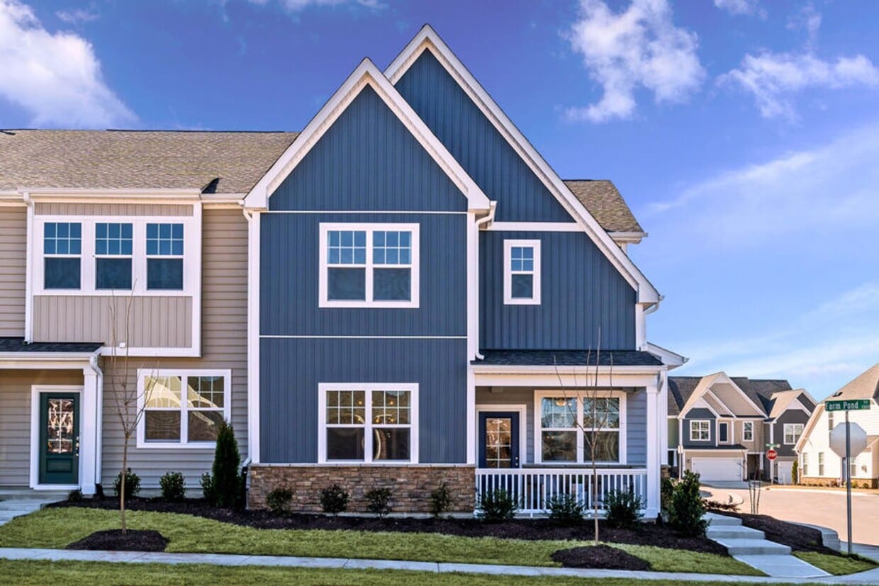 3 Bedroom 2.5 Bathroom End Unit Townhome w... - 3 Bedroom 2.5 Bathroom End Unit Townhome w...