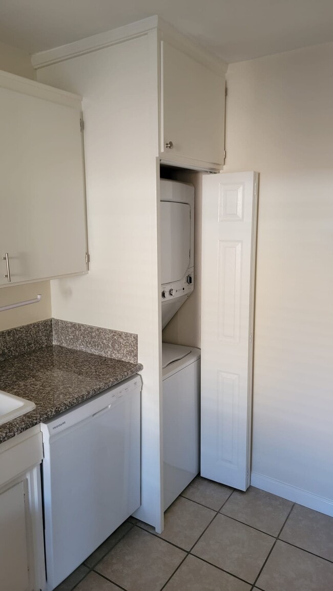 Photo - 3583 E N St Unit 2
