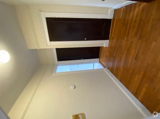 Building Photo - 46 Chiswick Rd Unit 16 Rental