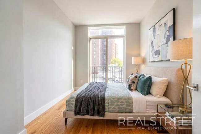 Photo - New 2 BEd in Fort Greene with Roof Deck & Laundry! Unidad 4A