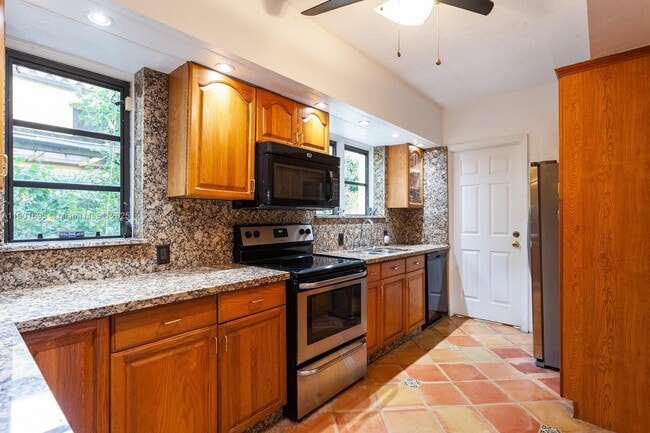 Photo - 1109 Ferdinand St