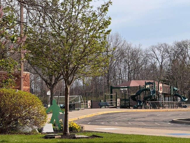 Photo - 2632 Breathstone Ct