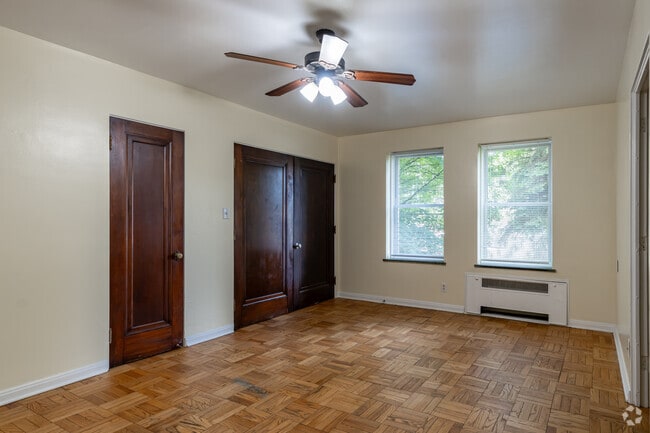 Studio - 475SF - Living Area - Niche Amadore Apartments