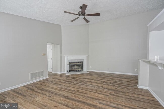 Photo - 95 Eldon Way
