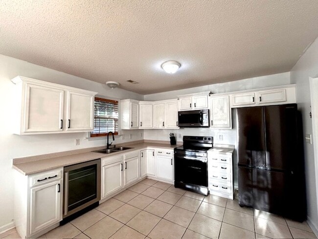 Photo - Welcome to Sabiston Height!