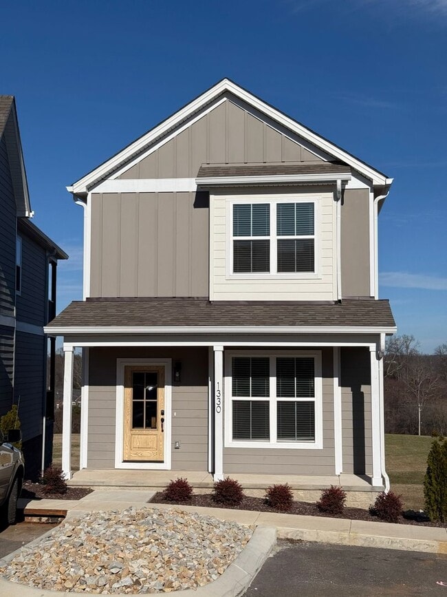 Building Photo - 2-Bedroom with Flex Room, Pool, and Pickleball Court in Cookeville